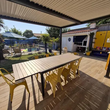 Maison Avec Piscine Proche Centre De Bordeaux Hébergement de vacances *